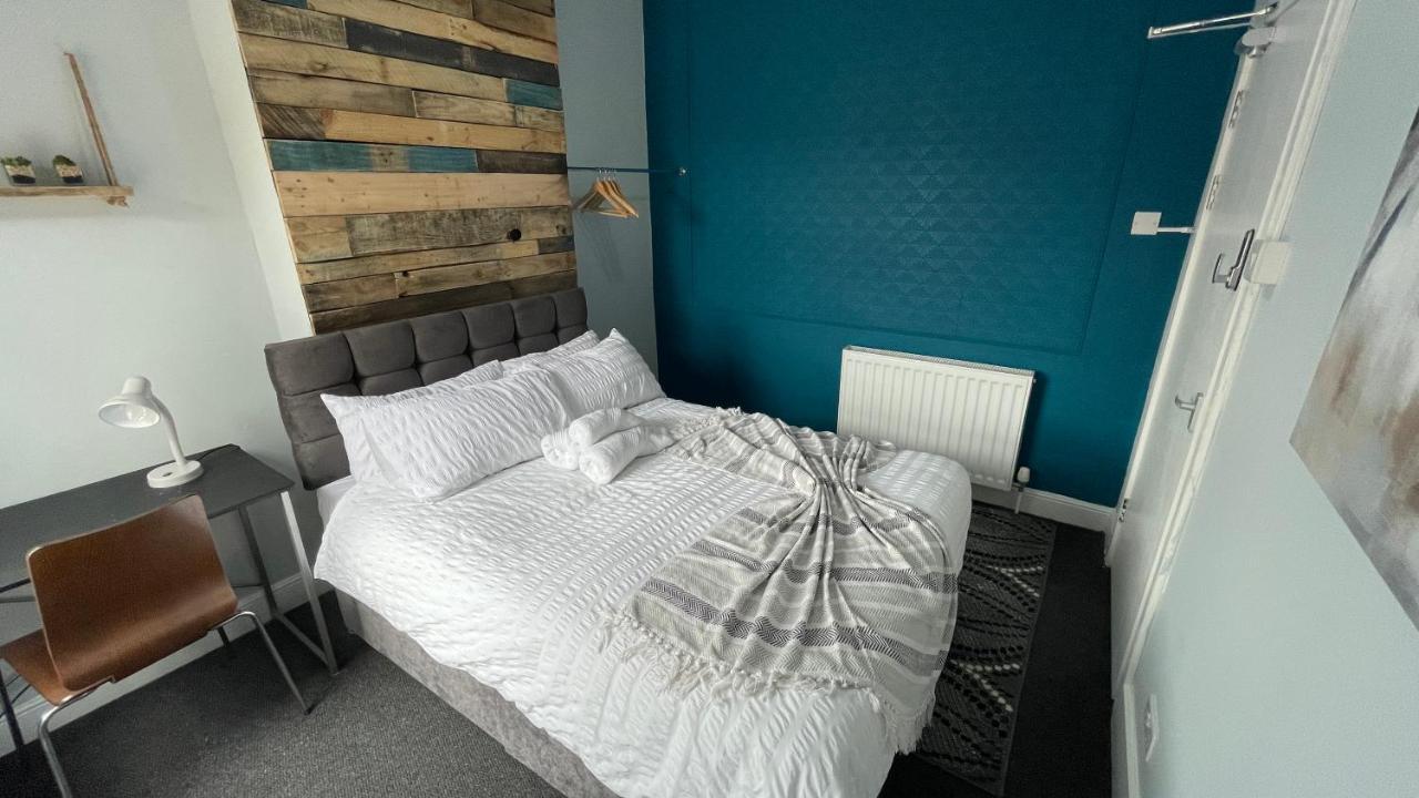 Spacious 6 Bed Home Near City & Albion Stadium Perfect For Contractors! Бірмінгем Екстер'єр фото